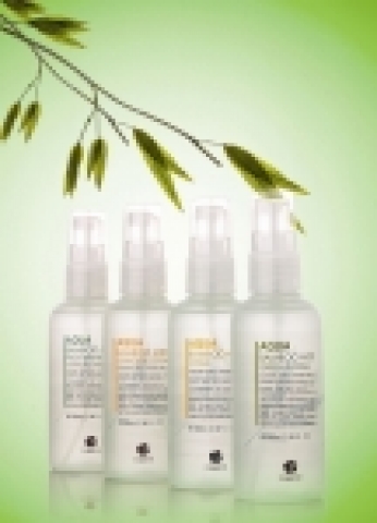 웰빙 토털 화장품 브랜드 코스메틱넷(www.cosmetic.net)은 봄날 건조하고 푸석푸석한 피부를 촉촉하게 관리 할 수 있는 아쿠아 뱀부 미스트를 출시했다