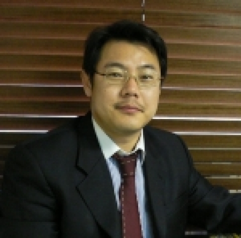 현재 2000여개의 제대혈을 보관하고 있는 KT바이오시스는 경영정상화를 위한 일환으로 최근 서울대 생명공학(석사) 출신인 이수열씨(40)를 새 대표이사로 선임하고, 기술력과 마케팅