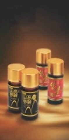 산삼배양근의 대량생산을 통해 산삼 보급의 대중화를 이루고 있는 비트로시스는 갤러리아 백화점 입점 기념으로 3월 10일부터 3월 20일까지 갤러리아 백화점 압구정점의 비트로시스 매장에서 ‘고려산삼배양근 엑기스’ 구매시 ‘고려산삼배양근 파우치’ (50만원 상당)를 무료로 증정하는 행사와 매장을 찾는 고객들에게 산삼배양근 제품을 직접 마셔볼 수 있는 시음회를 진행한다.