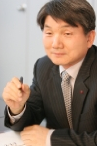 LG전자 Mobile Communications사업본부 박문화 사장은 독일 하노버에서 10일부터 16일까지 열리는 ‘CeBIT 2005’(Center of Business Info