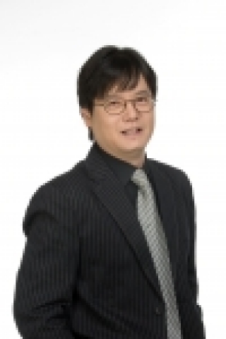동의대는 2005학년도 1학기부터 영화평론가이며, YTN의 '씨네 24',  PSB의 '씨네포트' 등 영화전문프로그램의 진행자로 활동하고 있는 