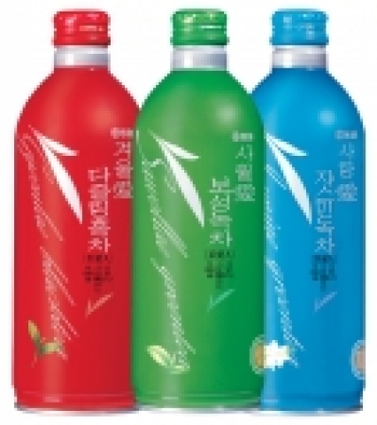 동원보성녹차로 녹차 음료 1위에 자리한 동원F&B(대표이사 박인구)가  국내 최초로 100% 알루미늄 용기 NB(New Bottle)캔으로 만든 차애인(茶愛人) 사월愛 보성녹차, 