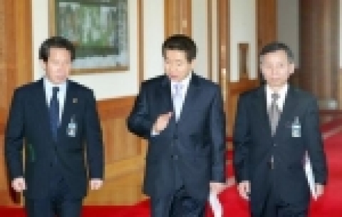 노무현 대통령과 김근태 보건복지부장관