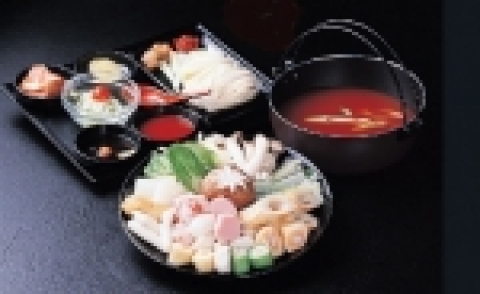 강남역 샤브샤브전문점 자팽고(www.japengo.co.kr)는 신메뉴 출시 기념 이벤트를 오는 4월 30일 까지 실시한다. 이번 행사는 새로 선보인 얼큰한 자팽고의 피쉬볼 샤브샤