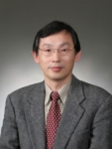 광주과학기술원(GIST, 원장 나정웅)은 신소재공학과 박성주(52, 사진)교수가 최근 일본 물리학회에서 발행 하는 응용물리학회지(Japanese Journal of Applied 