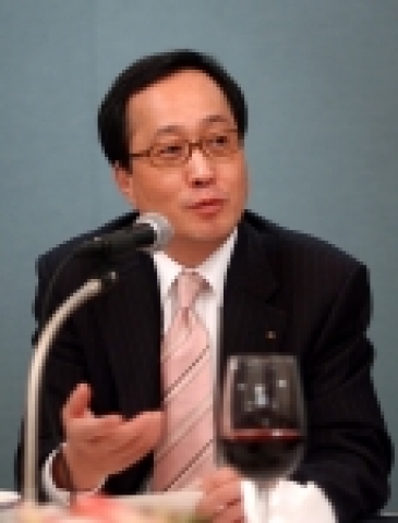 3월22일(화) 12시 프라자호텔 4층 난초홀에서 진행된 정보통신부 출입기자 대상 CEO간담회에 참석한 SK텔레콤 김신배 사장