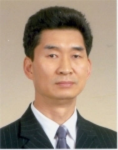 영남대 공과대학 박원주(朴元柱, 51, 전기공학과) 교수가 26일 서울교육문화회관에서 열린 2005 (사)한국사립대학교수회연합회 정기총회에서 제13대 이사장(상임회장)에 선임됐다.