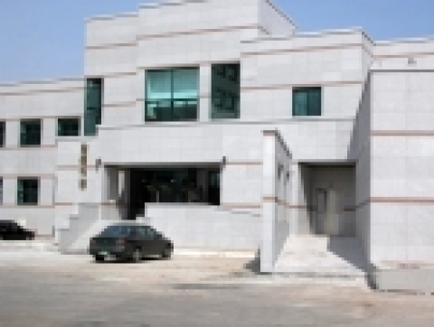 강원대학교병원 장례식장이 지난 5개월여간의 공사를 마치고 새로운 모습으로 탈바꿈하였다.