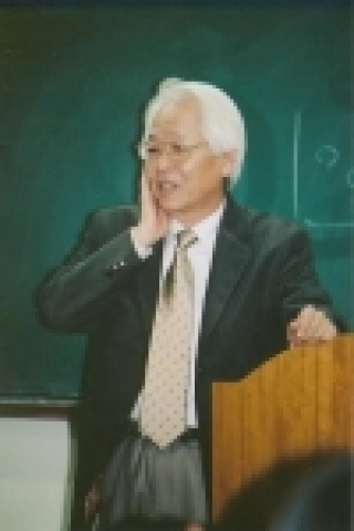 순천대학교(총장 김재기) 개교70주년 기념으로 인문사회과학대학 문예창작학과 이청준 석좌교수(사진)의 특별강연이 3월 31일(목) 17:00 교직원, 학생, 일반시민을 대상으로 제2