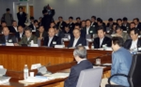 경상북도 이의근 도지사는 오는 4월2일 정부중앙청사에서 전체 국무위원, 청장, 시‧도지사, 교육감 등이 참석한 가운데 대통령이 주재하는 제2차 정부혁신추진토론회에서 전국