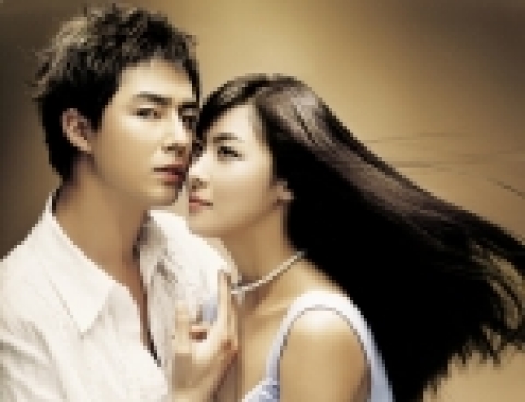 태평양의 토탈 헤어케어 브랜드 미쟝센 전속 모델 하지원의 생머리 사진