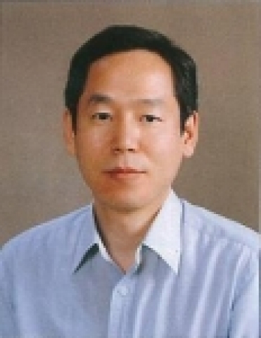전남대 박종원 교수(사범대학 물리교육과)가 2004학년도 2학기 한국 가상캠퍼스 Best Teacher상을 수상했다. 
