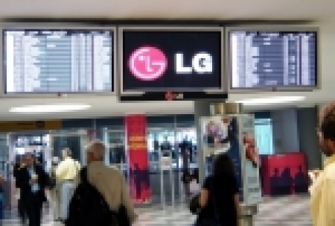 LG전자, 브라질 주요공항 PDP 대거 설치