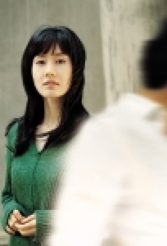 지난 3월 10일 개봉한 영화 <여자, 정혜>가 장기상영에 돌입한다. 이달 21일까지 광화문 씨네큐브에서 하루 2회 상영(17시 / 18시 50분)을, 22일부터는 1회