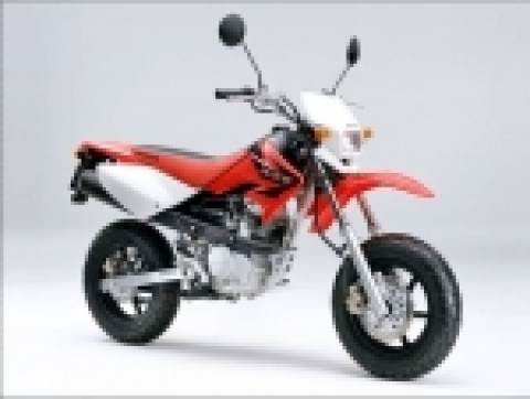 혼다코리아(대표이사 사장 정우영, www.hondakorea.co.kr)는 100cc 스포츠 패션 바이크 XR100 Motard(모타드)를 출시한다.