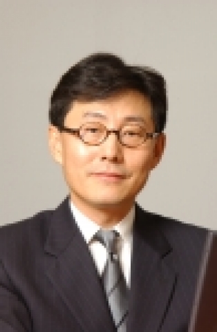 디자인하우스는 12일 윤세웅(尹世雄, 46) 전 오버추어코리아 대표이사를 신임사장으로 선임했다.