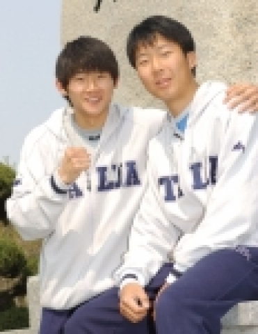 사진 왼쪽은 황재모, 오른쪽은 허성재 선수