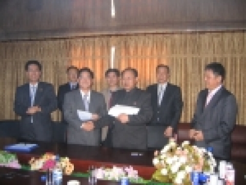 4월 12일 경기도의 황준기 기획관리실장을 단장으로 한 경기도 실무대표단은 개성에서 북한 대표단(단장, 민족화해협의회 부회장 김철수)과 실무회담을 갖고, 시범농장사업과 지난해 중단