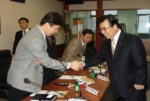제주도소방재난관리본부(본부장 강희남)는 도내 10군데 의료기관과 안전도시 인증사업 협약기관인 제주한라대학 연구진 등 관계자 20여명이 참석한 가운데 사고예방 프로그램 개발을 위한 