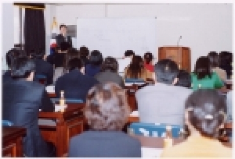 군포시는 15일 시 소속 인·허가관련 담당공무원을 대상으로 2005년도 1회 법무교육을 실시했다.