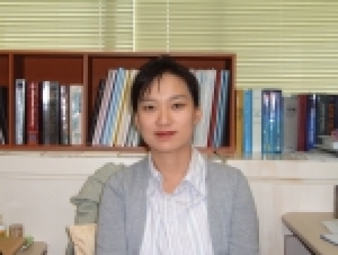 포항공과대학교(POSTECH) 환경공학부 박사과정에 재학중인 이정은(李定垠․33세, 지도교수 : 최원용) 씨는 영국 국제인명센터(IBC : International Biographical Centre)가 발행하는 세계적 인명사전인 ‘21세기 위대한 과학자’(2000 Outstanding Scientists of the 21st Century)와 ‘21세기 위대한 지식인 2000인’(2000 Outstanding Intellectuals of the 21st Century)에 선정된 데 이어 미국인명연구소(ABI : American Biographical Institute)가 선정하는 ‘21세기의 위대한 인물들’(Great Minds of the 21st Century) 인명사전에도 등재된다.