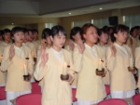 관동대 의과대학 간호학과 ‘제10회 나이팅게일 선서식’이 20일 오후 3시 관동대학교 행정연구동 대강당에서 있었다.