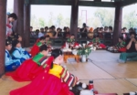 국립부여박물관(이내옥 관장)은 어린이 차․예절 교육을 5월부터 12월까지 실시한다.