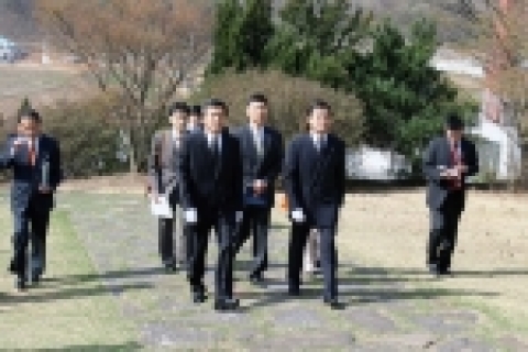 손학규 경기도지사와 마쯔자와 시게후미 가나가와 현지사가 4월 22일 제암리 3.1운동 유적지를 방문하여 함께 참배하였다.