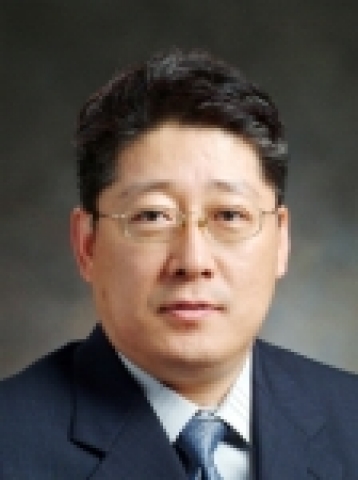 조선대학교 보완대체요법연구회(회장 서재홍 의과대학 의학과)는 영남의대 정승필 교수(가정의학교실, 사진) 초청 강연회를 4월 27일(수) 오후 6시 30분 의성관 5층 세미나실에서 개최한다.