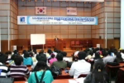 정태석 광주은행장이 조선대학교에서「비전에 의한 전략 수립.실천 방향」을 주제로 특강을 펼쳐 참석한 조선대학교 학부생 및 대학원생에게 큰 호응을 얻었다.