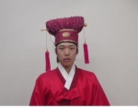 『세종대왕 즉위식』에서 세종 배역을 일반시민 중에 선발결과 대학에 재학중인 23세의 연기지망생(조현욱)이 선발되었다.