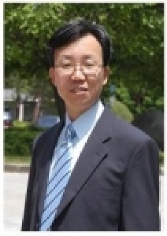 국립 경상대학교(총장 조무제)는 창업보육센터 5대 센터장에 공과대학 전차수(田次秀·산업시스템공학부) 교수가 취임했다고 밝혔다.