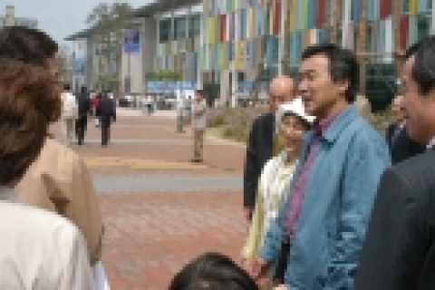 손학규 경기도지사는 8일 오후 서울모터쇼가 열리고 있는 고양 킨텍스를 방문했다.