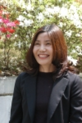 한일장신대학교(총장 정장복·鄭長福·64)에 재학중인 마효남 학생(신학부 2학년·43, 사진)이 철쭉 2004주를 기증하며 학교발전을 기원했다.