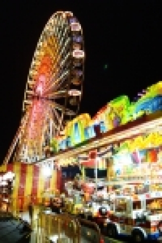 영국 유케이 펀페어(UK Funfairs)사의 세계적인 카니발인 ‘월드카니발 코리아(World Carnival Korea)’가 대학축제기간을 맞아 인천, 부천지역 11개 대학(2년