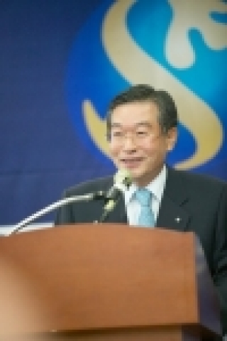 신한지주 이인호 사장 취임 기자회견 사진