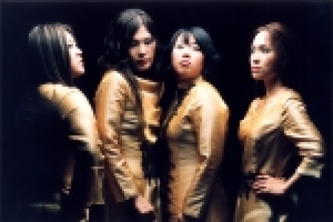 온라인 음악 사이트 펀케익(www.FunCake.com: 대표이사 심영철)은 여성 4인조 그룹 “빅마마”가 2년만에 발매하는 2집 “it’s Unique”를 온라인에서 최초로 공개