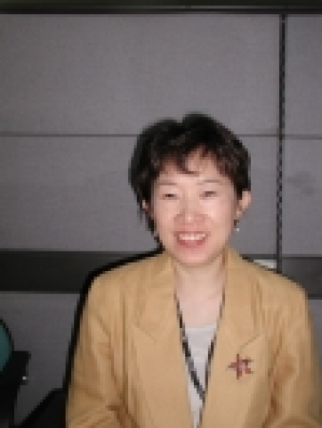 한국원자력연구소(소장:朴昌奎)는 지난달 말 제16대 소장으로 박창규 신임 소장이 취임한 직후, 연구소 설립 이후 최초로 관리자급 여성 간부를 배출해 화제가 되고 있다. 화제의 주인공은 종합안전평가부에서 근무하는 40대의 여성 연구원인 민병주(閔丙珠) 박사로, 연구소 설립 46년 만에 최초로 원자력연수원장에 임명됐다.