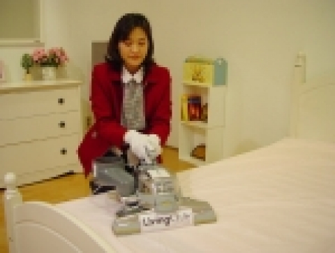 종합 홈인테리어 기업 한샘(대표 최양하 www.hanssem.com)은  한샘인테리어 직매장 및 대리점 (수도권 지역)에서 친환경 라텍스 전문브랜드 노뜨(Nott) 매트리스 및 실리 매트리스를 구입하는  고객에게 <홈메이킹 서비스 '한샘 리빙클럽'>의 ‘매트리스 항균 클리닝 서비스’ 50% 할인 쿠폰(정가 4만 4천원→ 할인가 2만2천원)을 제공하는 행사를 진행한다고 밝혔다.