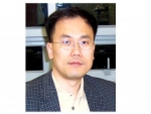 KAIST 바이오시스템학과 박제균(朴濟均, 42, 사진) 교수팀이 나노자성입자를 이용 단백질, DNA 등의 생체분자(生體分子)를 초고감도로 검출할 수 있는 바이오센서 기술 개발에 성공했다.