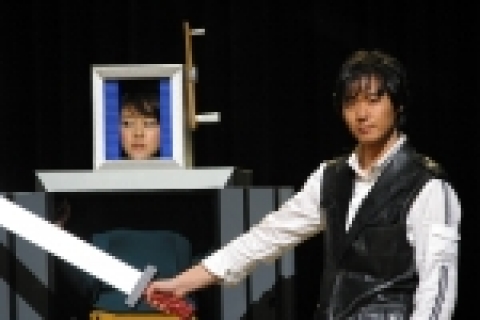 5월 9일(월)부터 일반시사회를 시작한 '연애술사'는 영화를 본 관객들 사이에 “재미있다”는 입소문이 퍼지며 네이버, 무비스트 등 영화 게시판을 달구던 결과 다른