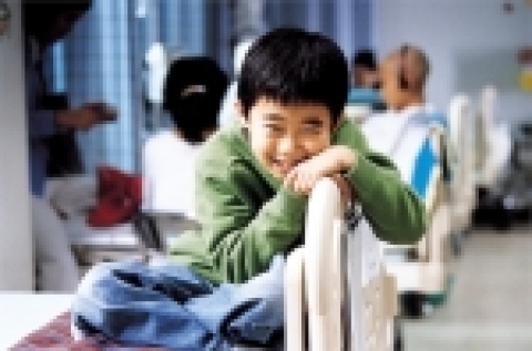 전국 극장가에 눈물바람과 가족 관람 바람을 일으킨 영화 '안녕, 형아'의 주연배우 박지빈 (장한이 역)과 최우혁(욱이 역)이 개봉 3주차인 오는 토요일(11일) 앵콜 무대인사를 갖는다.