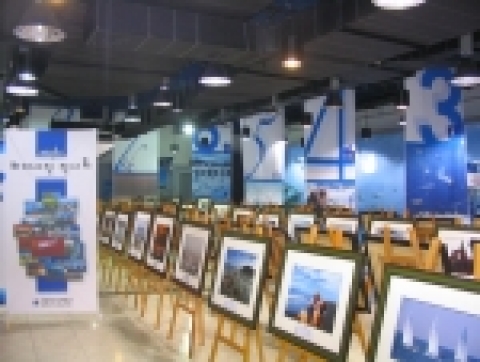 부산아쿠아리움은 6월 15일(수)부터 26일(일)까지 지하1층 문화광장에서 해군 제3함대사령부에서 주최하는「제9회 바다사진 전시회」를 개최한다.