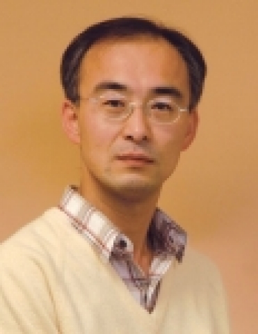한국표준과학연구원은 6월의 KRISS 인상 수상자로 나노표면그룹의 김한철 박사(40)를 선정하였다.