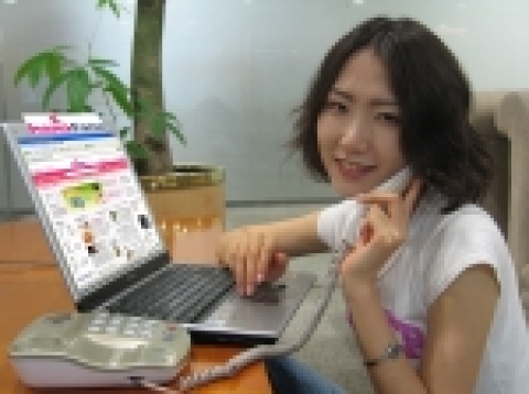 하나로텔레콤(社長: 尹敞繁, www.hanaro.com)은 두루넷 초고속인터넷 서비스와 자사 전화 서비스 '하나폰'을 결합한 통합상품을 출시, 7월 용인을 시작으로 8월에는 서울, 경기, 부산 지역 두루넷 가입자에게 제공하고 올해 안에 전국 103개 권역 두루넷 전 가입자에게 <하나폰>을 제공할 계획이라고 30일 밝혔다.