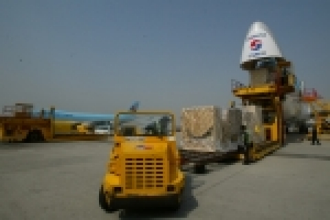 국제항공운송협회(IATA, International Air Transport Association)의 ‘2004년 세계 항공수송 통계’에 따르면, 대한항공이 국제 항공화물 수송 실적 부문에서 81억6천 4백만톤-킬로미터(Ton-Km)를 기록해 1위에 올랐다.