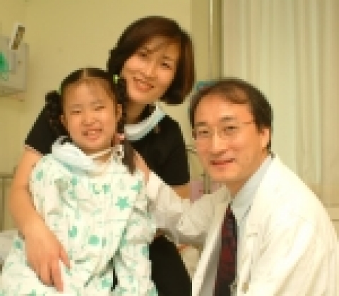 김소현양, 어머니 이강심氏, 소아흉부외과 김웅한 교수
