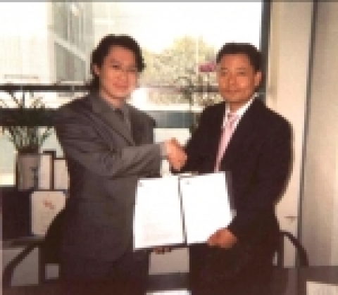 모바일 솔루션 및 컨텐츠 회사 웰게이트(대표이사 박기오, www.welgate.com)는 대만의 메이저 모바일 컨텐츠 회사인 스팀하우스(Steamhouse)와 아시아 12개국 모바일 컨텐츠 사업자가 참여하는 글로벌 퍼블리싱 비즈니스 파트너십(GPBP) 계약을 체결했다.