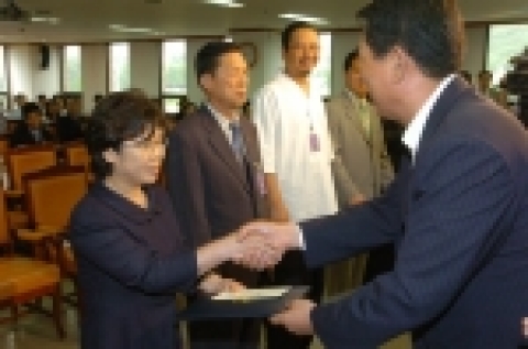 대상을 수상한 허귀옥 한여농 회장