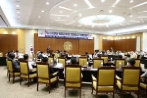 과학기술부는 ‘05. 7.14～15일 이틀간 한국항공우주연구원(대전)에서 우주 관련 산·학·연 관계자 및 러시아 전문가 등 약60명이 참석한 가운데「제1회 한·러 우주기술 워크숍」을 개최한다.